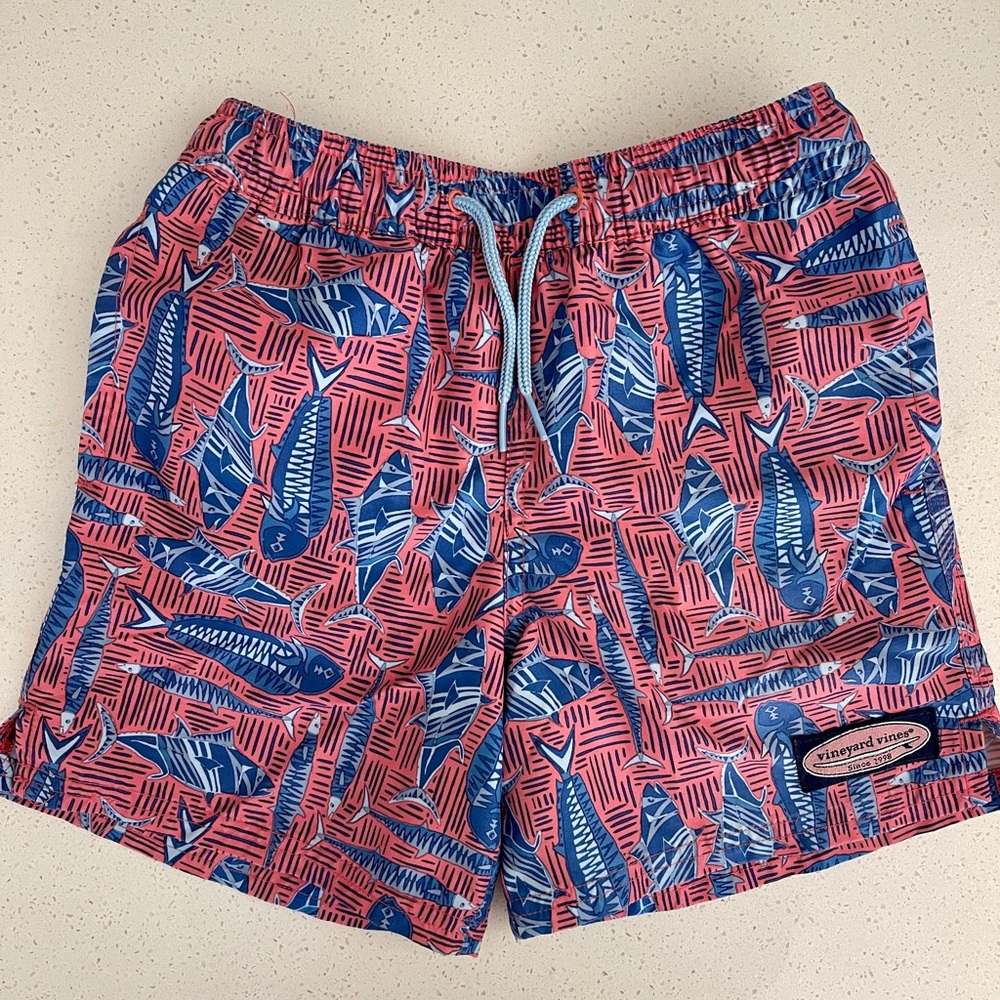 Boys Vineyard Vines swimming trunks size 6